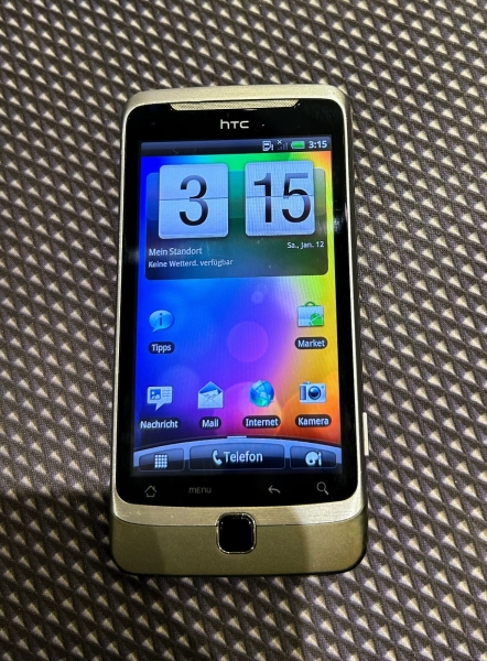 HTC Desire Z  Android QWERTZ-Slider Smartphone