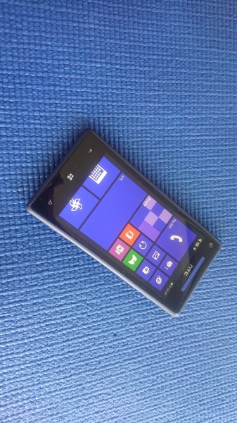 HTC  Windows Phone 8X – 16GB – Blue (Unlokced) Smartphone (99HSK074-00)