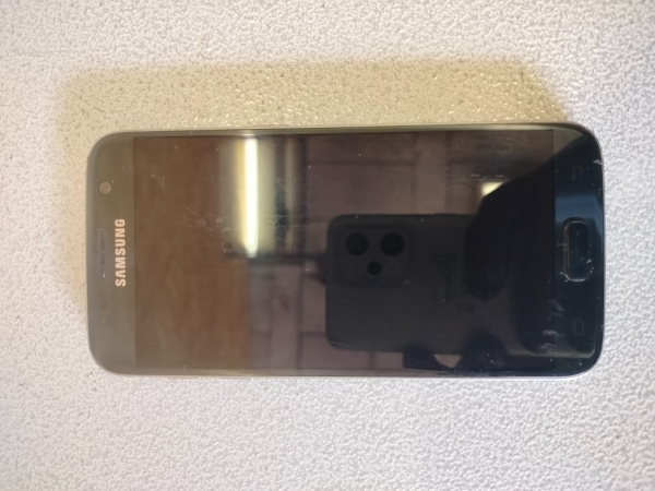Samsung Galaxy Smartphone Schwarz- defekt/ Ersatzteile  (U1 1197)mp