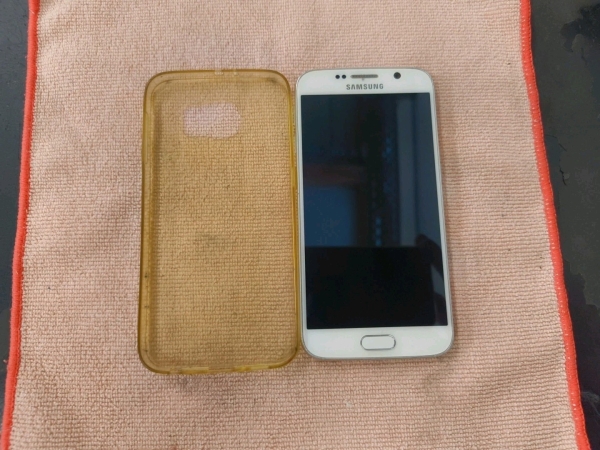 Samsung Galaxy S6 – 32GB – Weiß (Ohne Simlock) Smartphone