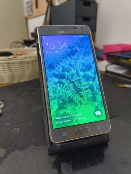 Samsung  Galaxy Alpha SM-G850F – 32GB – Frosted Gold (Ohne Simlock) Smartphone